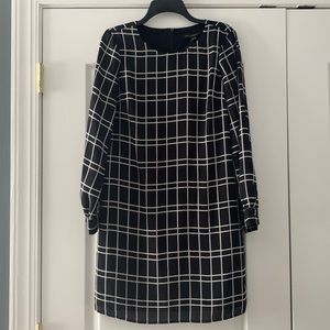 Banana Republic size 6 black and white window pane dress